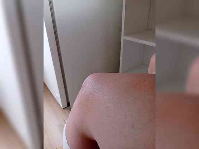 DevitivostayLisa webcam