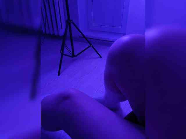 DevitivostayLisa webcam