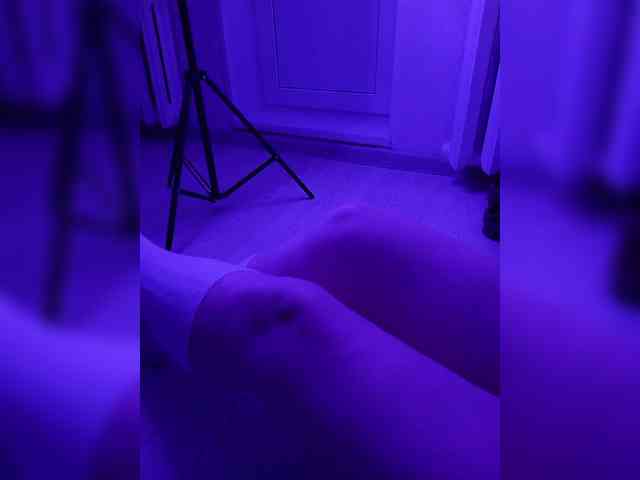 DevitivostayLisa webcam