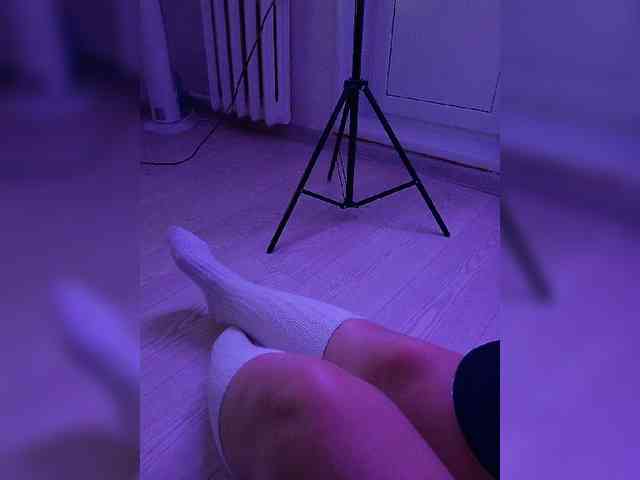 DevitivostayLisa webcam