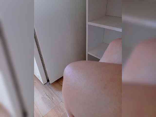 DevitivostayLisa webcam