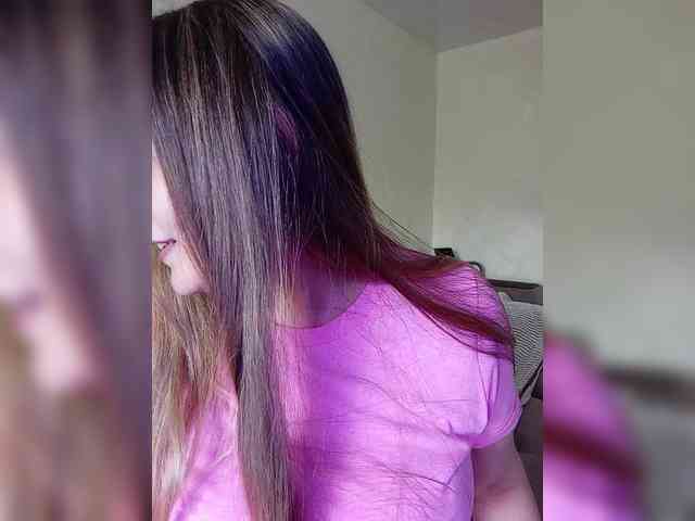 DevitivostayLisa webcam