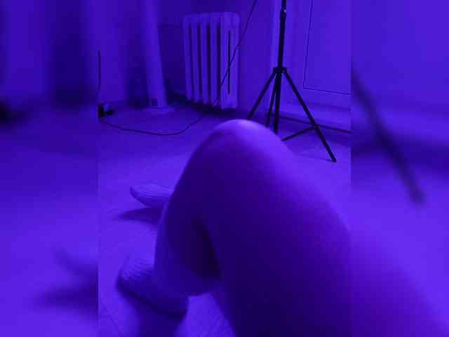 DevitivostayLisa webcam