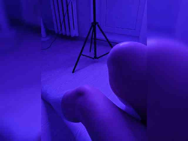 DevitivostayLisa webcam