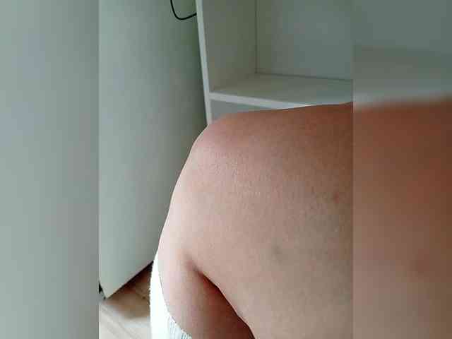 DevitivostayLisa webcam