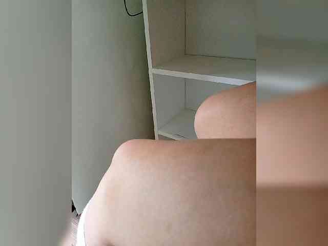 DevitivostayLisa webcam