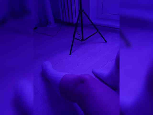 DevitivostayLisa webcam