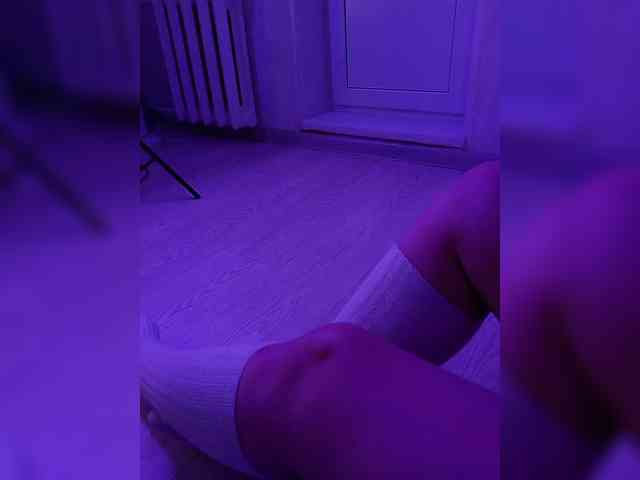 DevitivostayLisa webcam