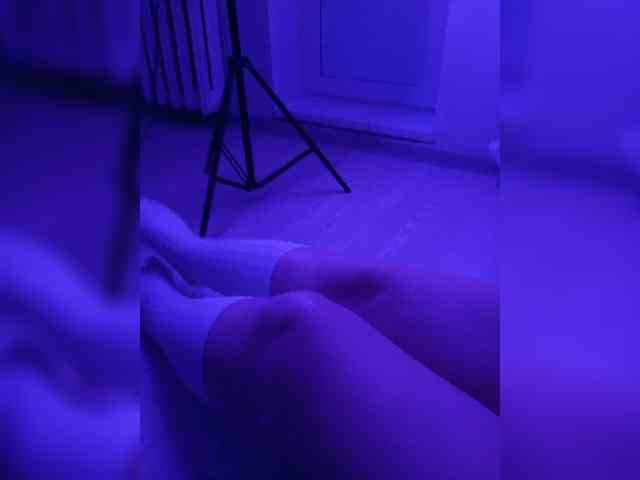 DevitivostayLisa webcam