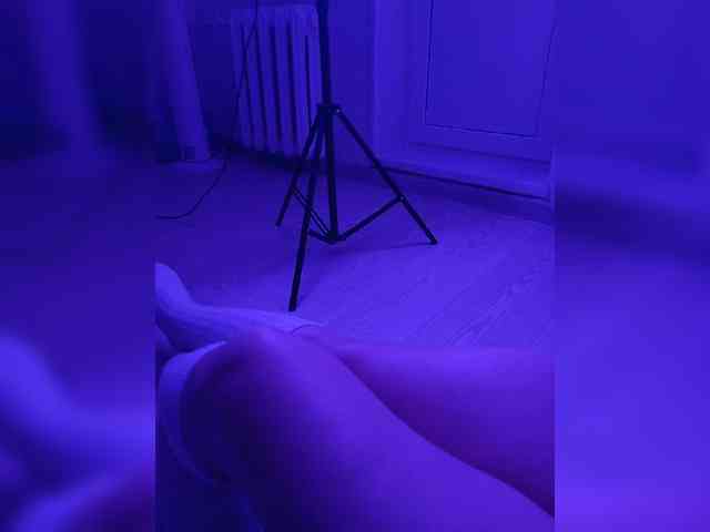 DevitivostayLisa webcam