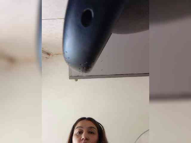 DevitivostayLisa webcam