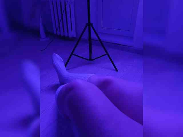 DevitivostayLisa webcam