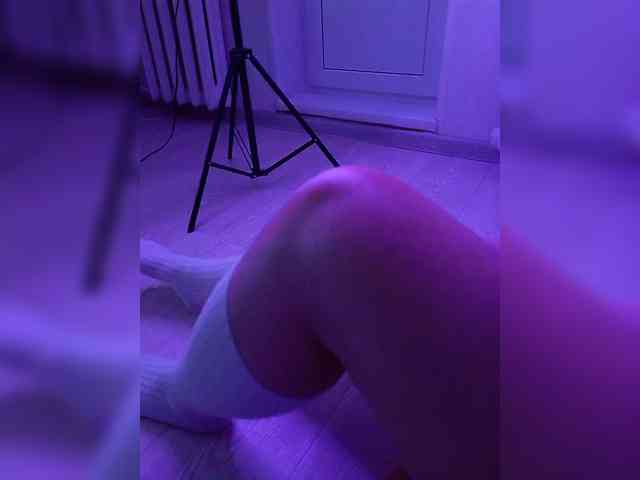 DevitivostayLisa webcam