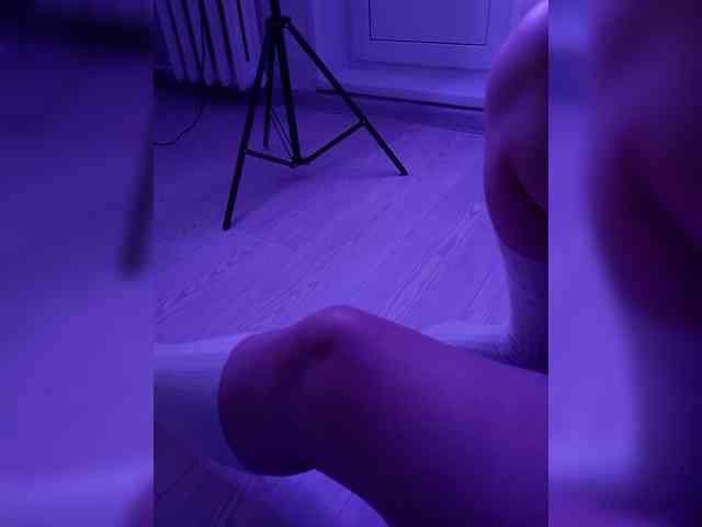 DevitivostayLisa webcam