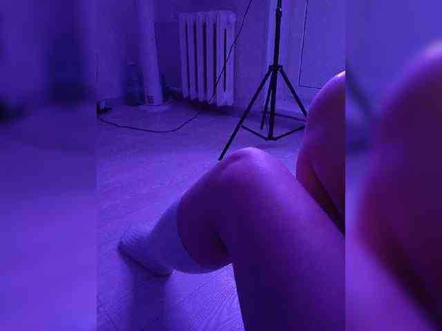 DevitivostayLisa webcam