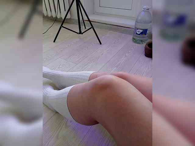 DevitivostayLisa webcam