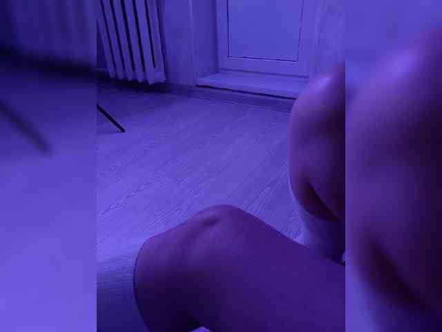 DevitivostayLisa webcam