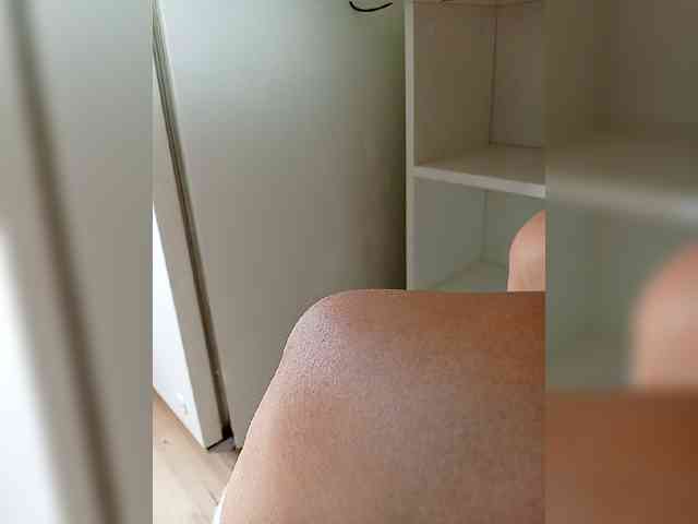 DevitivostayLisa webcam