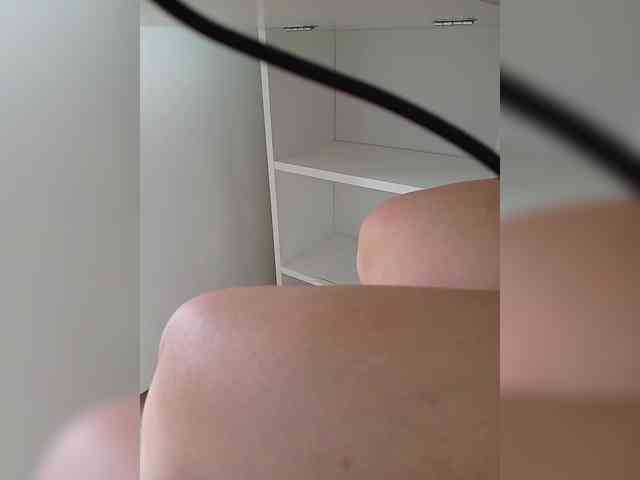 DevitivostayLisa webcam