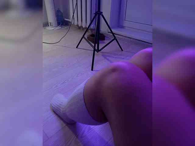 DevitivostayLisa webcam