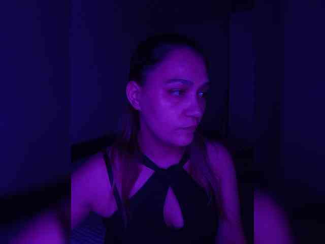 DevitivostayLisa webcam