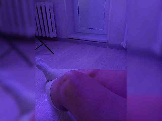 DevitivostayLisa webcam