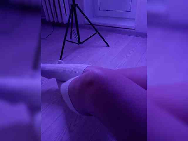 DevitivostayLisa webcam