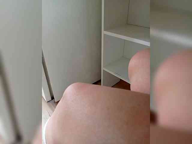 DevitivostayLisa webcam