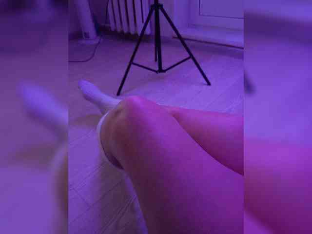 DevitivostayLisa webcam