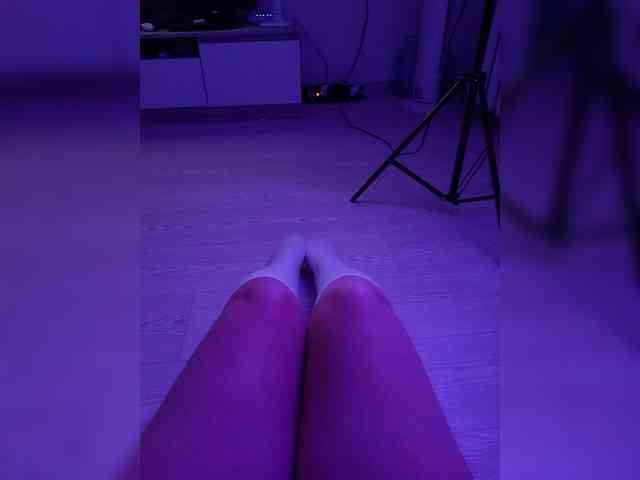 DevitivostayLisa webcam