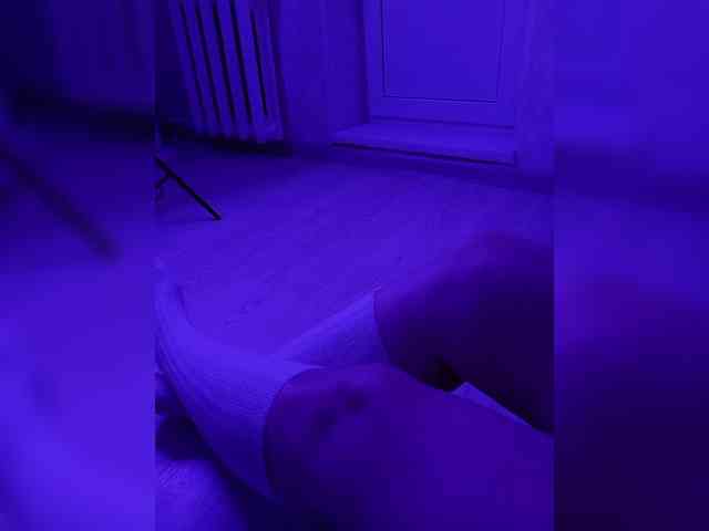 DevitivostayLisa webcam