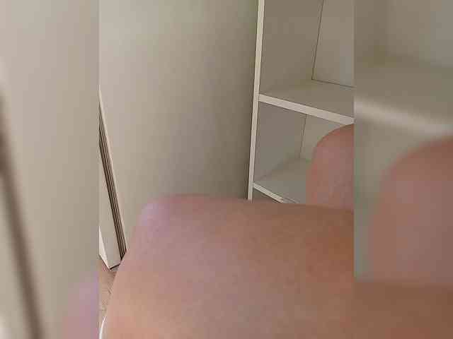 DevitivostayLisa webcam