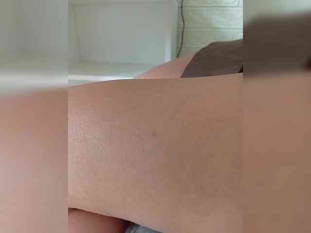 DevitivostayLisa webcam