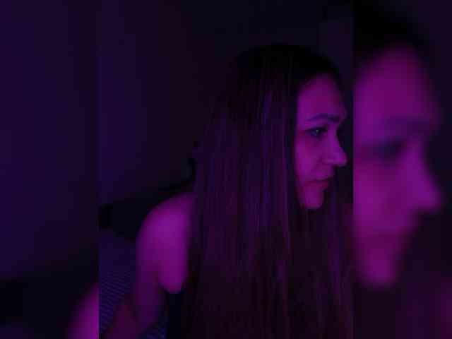 DevitivostayLisa webcam