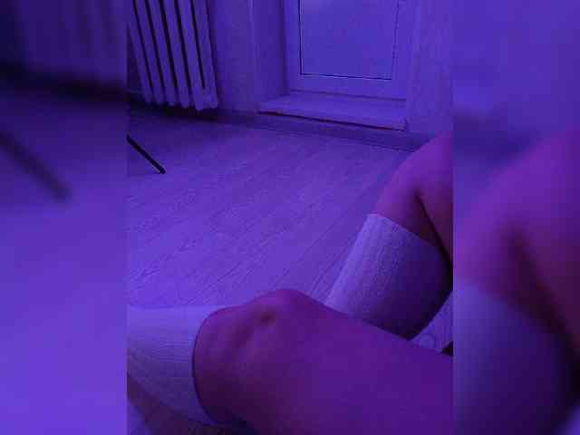 DevitivostayLisa webcam