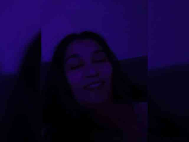 DevitivostayLisa webcam