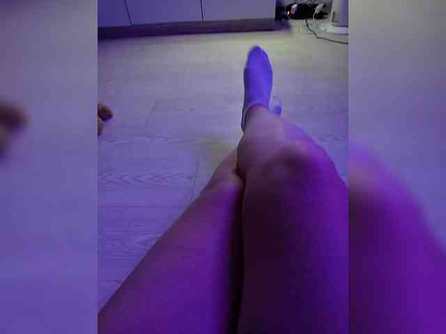 DevitivostayLisa webcam