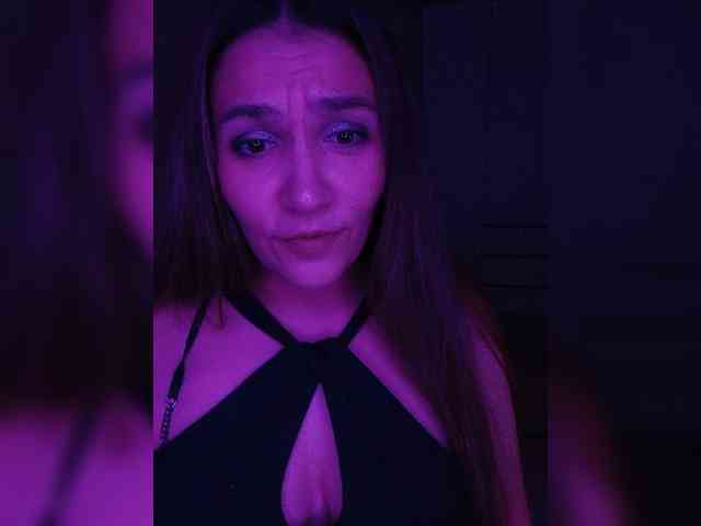 DevitivostayLisa webcam