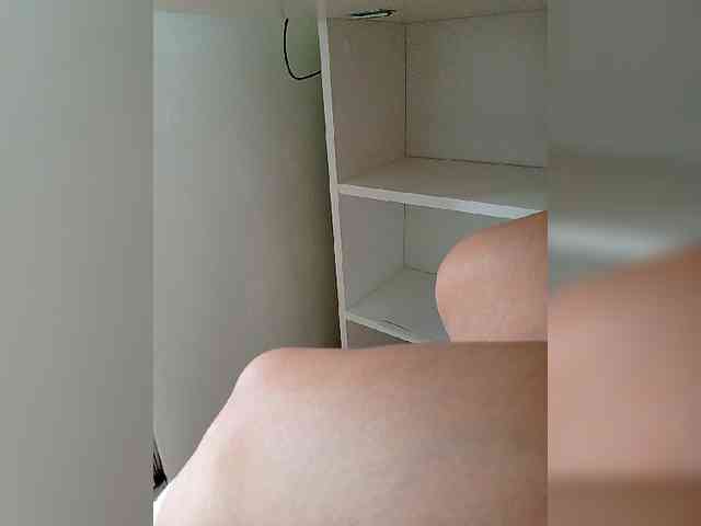 DevitivostayLisa webcam