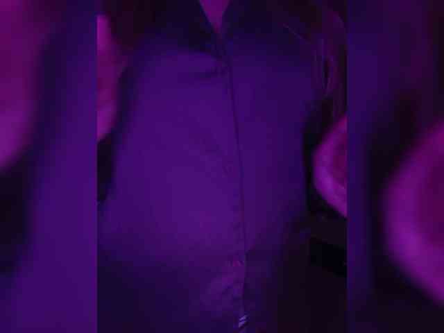 DevitivostayLisa webcam