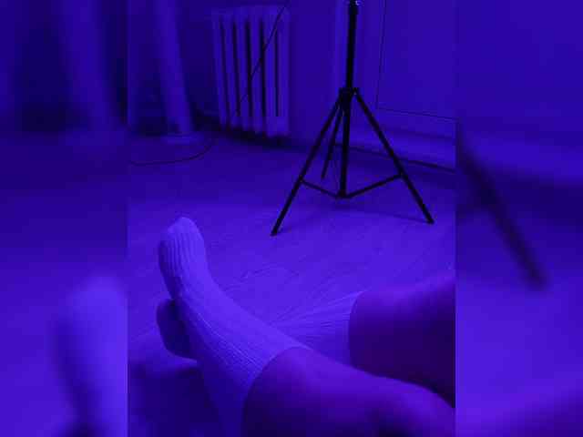 DevitivostayLisa webcam