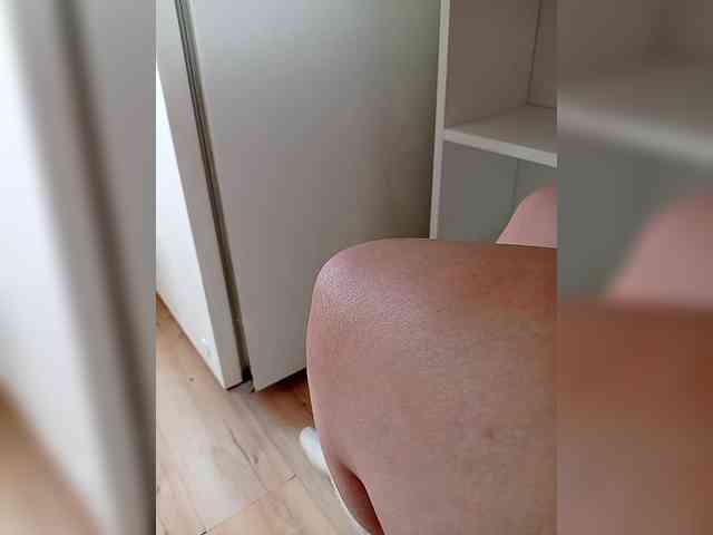 DevitivostayLisa webcam