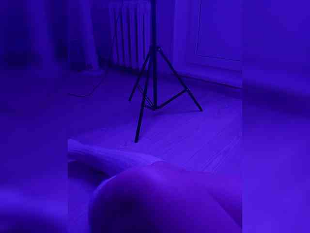 DevitivostayLisa webcam