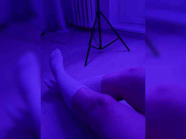 DevitivostayLisa webcam