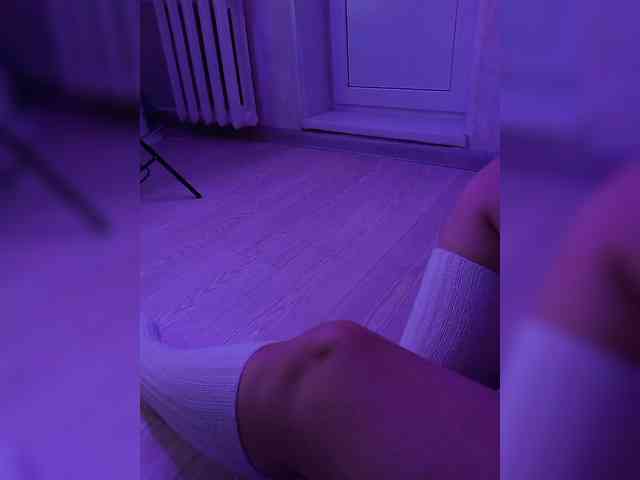 DevitivostayLisa webcam