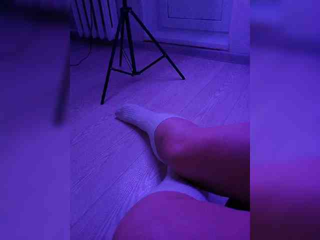 DevitivostayLisa webcam