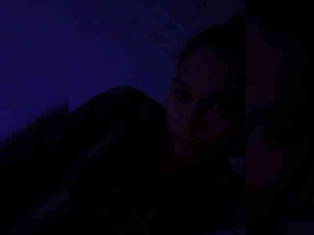 DevitivostayLisa webcam