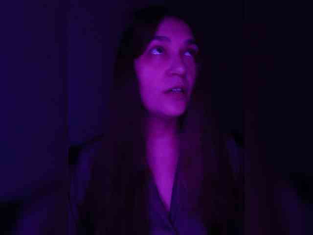 DevitivostayLisa webcam