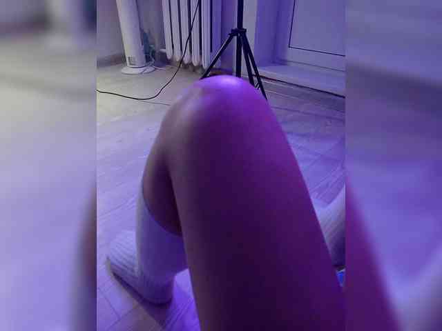 DevitivostayLisa webcam