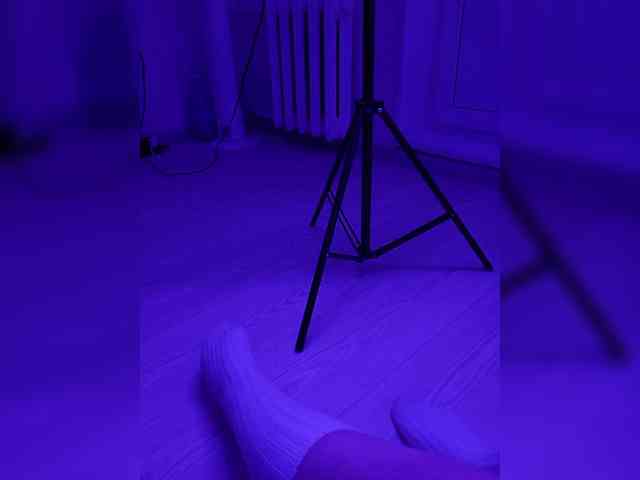 DevitivostayLisa webcam